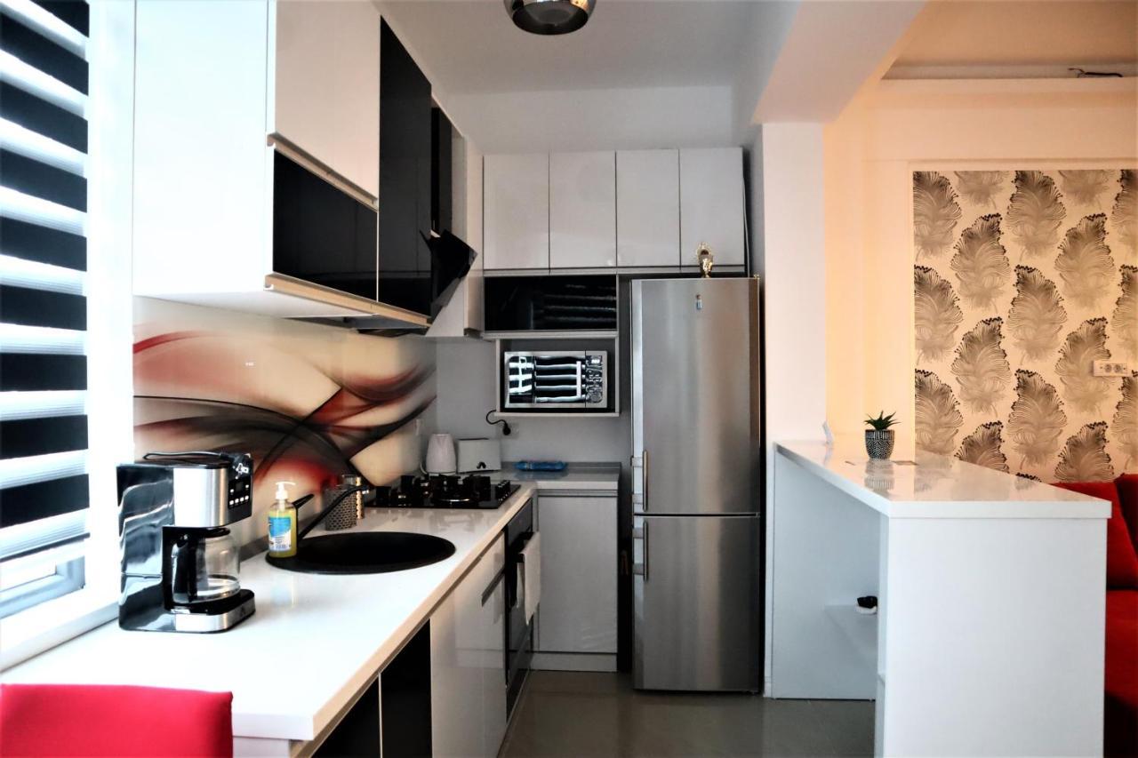 Thomas Luxury Apartment Năvodari Esterno foto