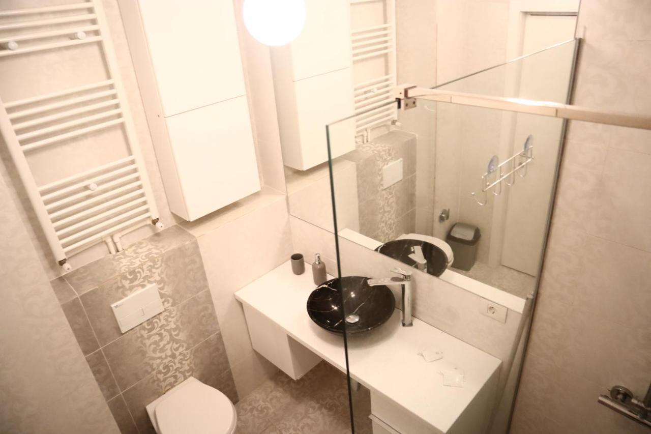 Thomas Luxury Apartment Năvodari Esterno foto
