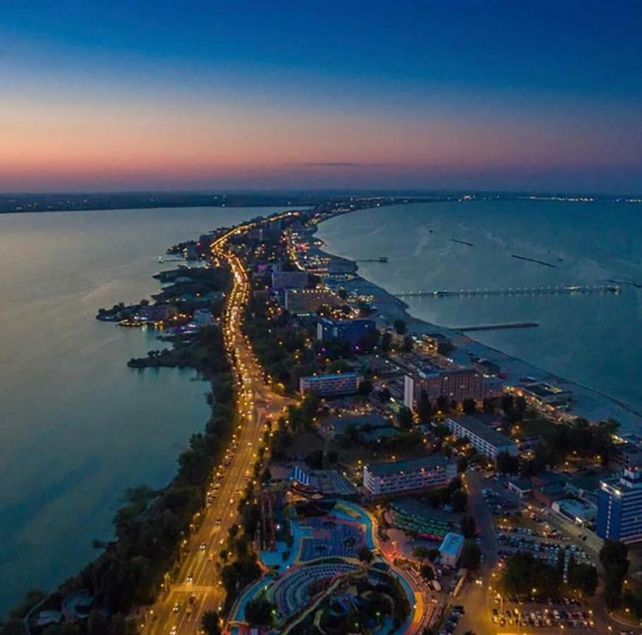 Thomas Luxury Apartment Năvodari Esterno foto